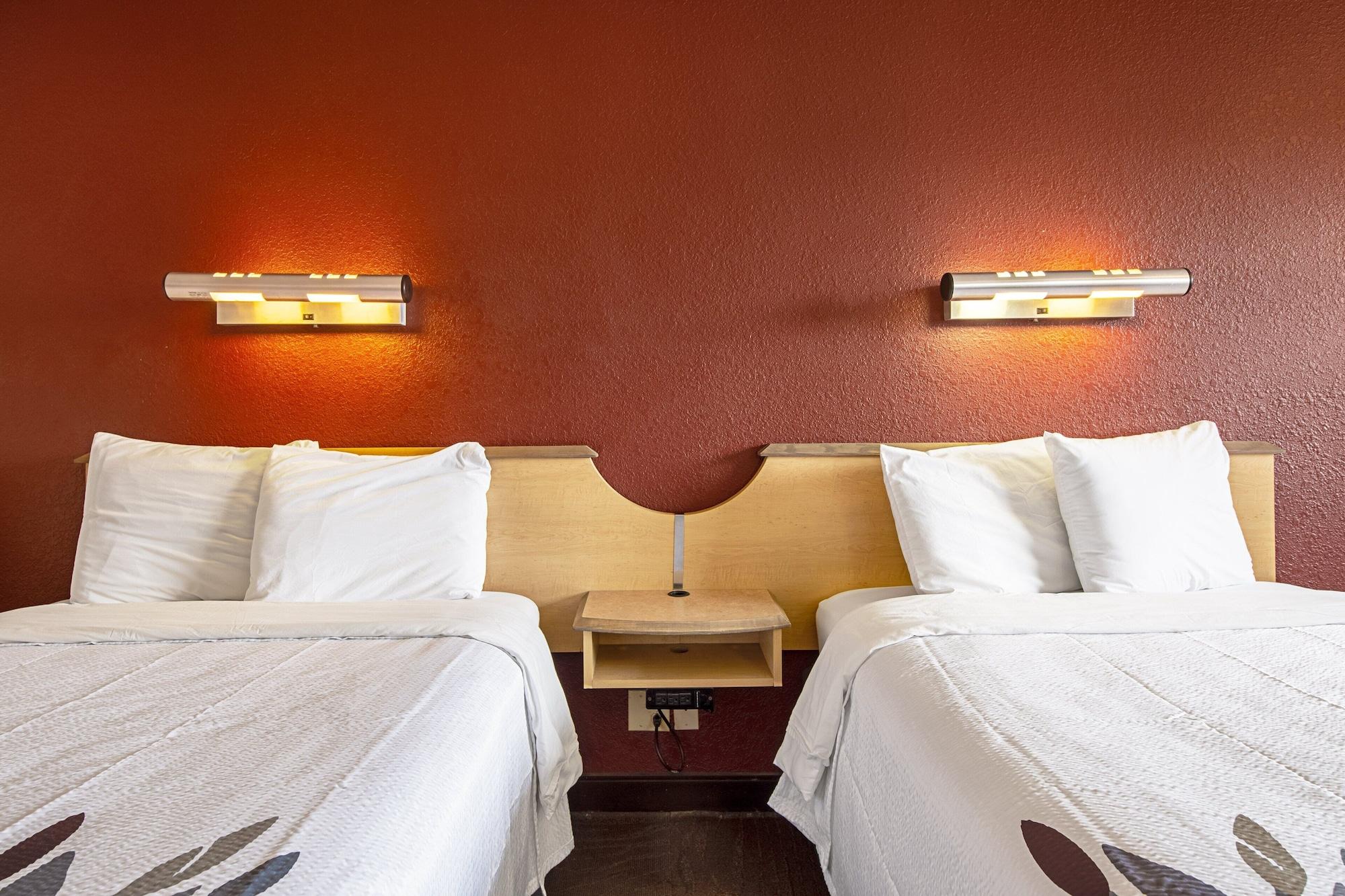 Red Roof Inn Florence - Civic Center Экстерьер фото