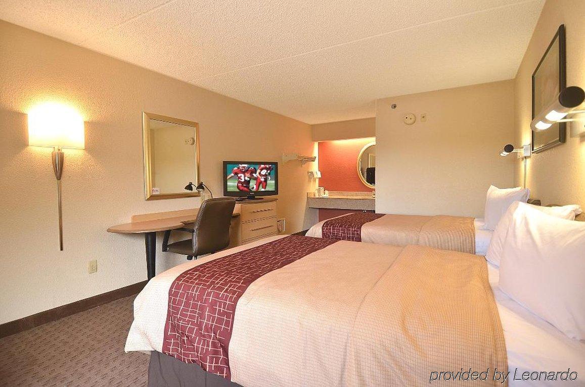 Red Roof Inn Florence - Civic Center Экстерьер фото