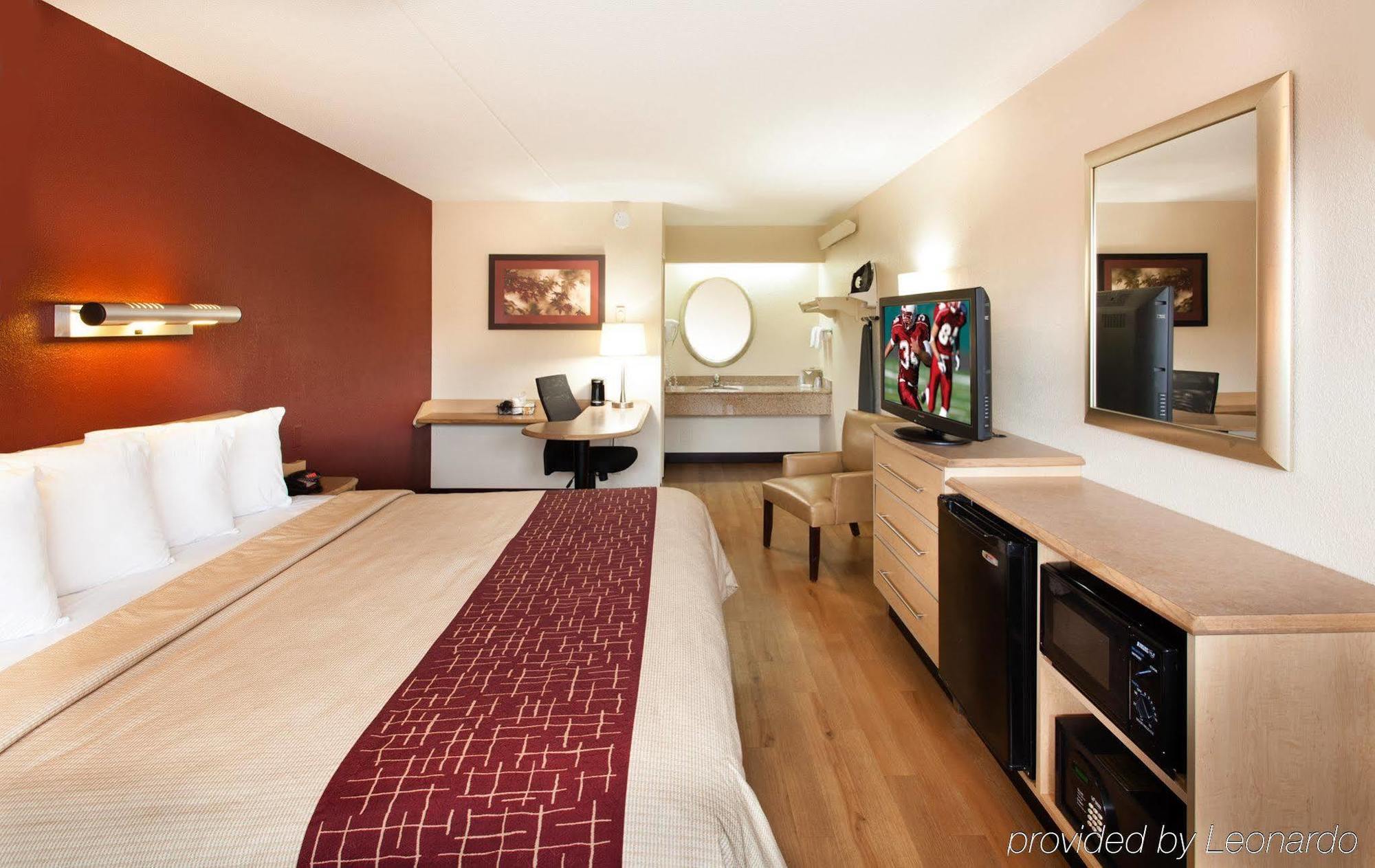 Red Roof Inn Florence - Civic Center Экстерьер фото